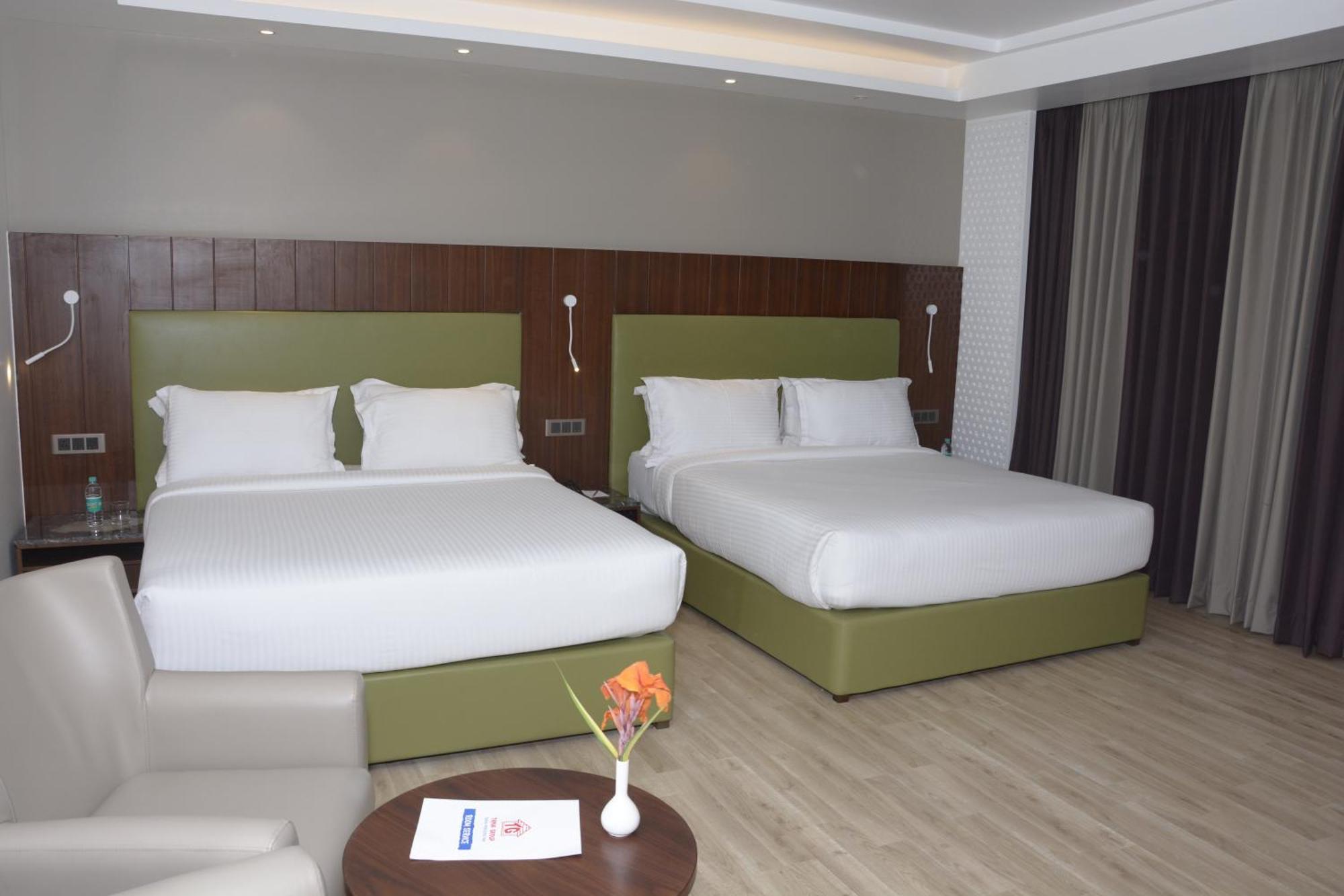 Tania President Inn Ширді Екстер'єр фото